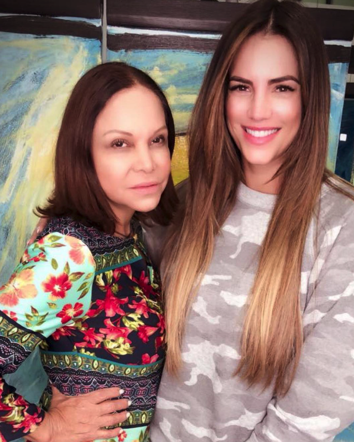 Gaby Espino with Linda Benlolo in Salon Armandeus