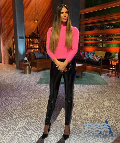 Gaby Espino with her look by Salon Armandeus for Master Chef