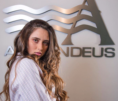 Live the experience at hair salon Armandeus Orlando (video)