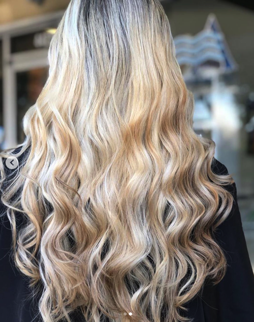 Have the most beautiful blonde when you visit us at hair salon Armandeus Weston